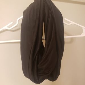 Beyond Yoga Pocket Infinity Scarf